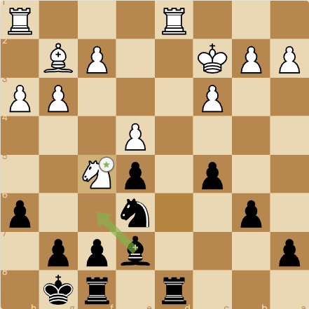 Stockfish best-move arrow on the board